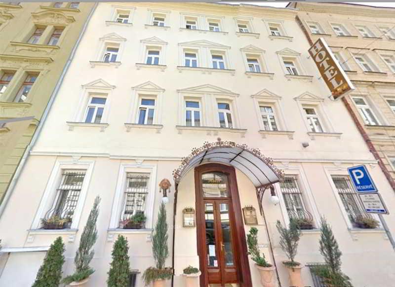 Hotel Donatello ปราก ภายนอก รูปภาพ